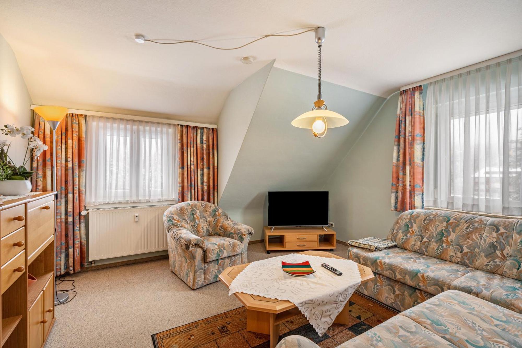 Haus Marianne Schmelzle Apartment ฟรอยเดนชตัดท์ ภายนอก รูปภาพ